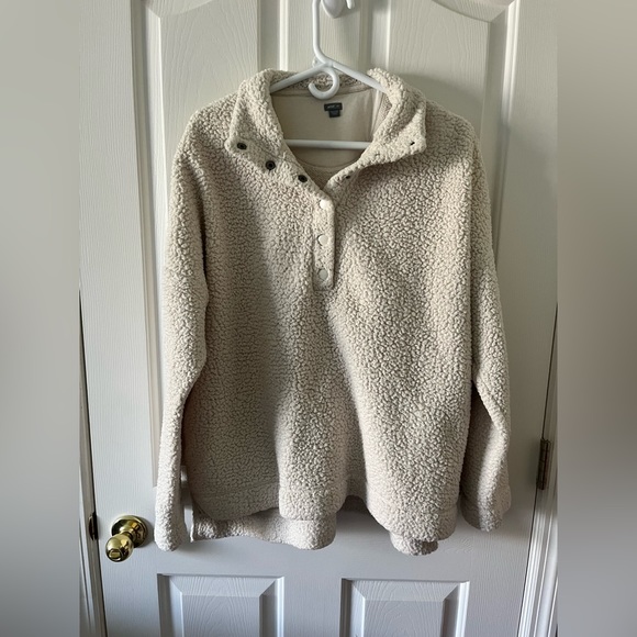 aerie Jackets & Blazers - Aerie Cozy Sherpa in Soft Oat / size L